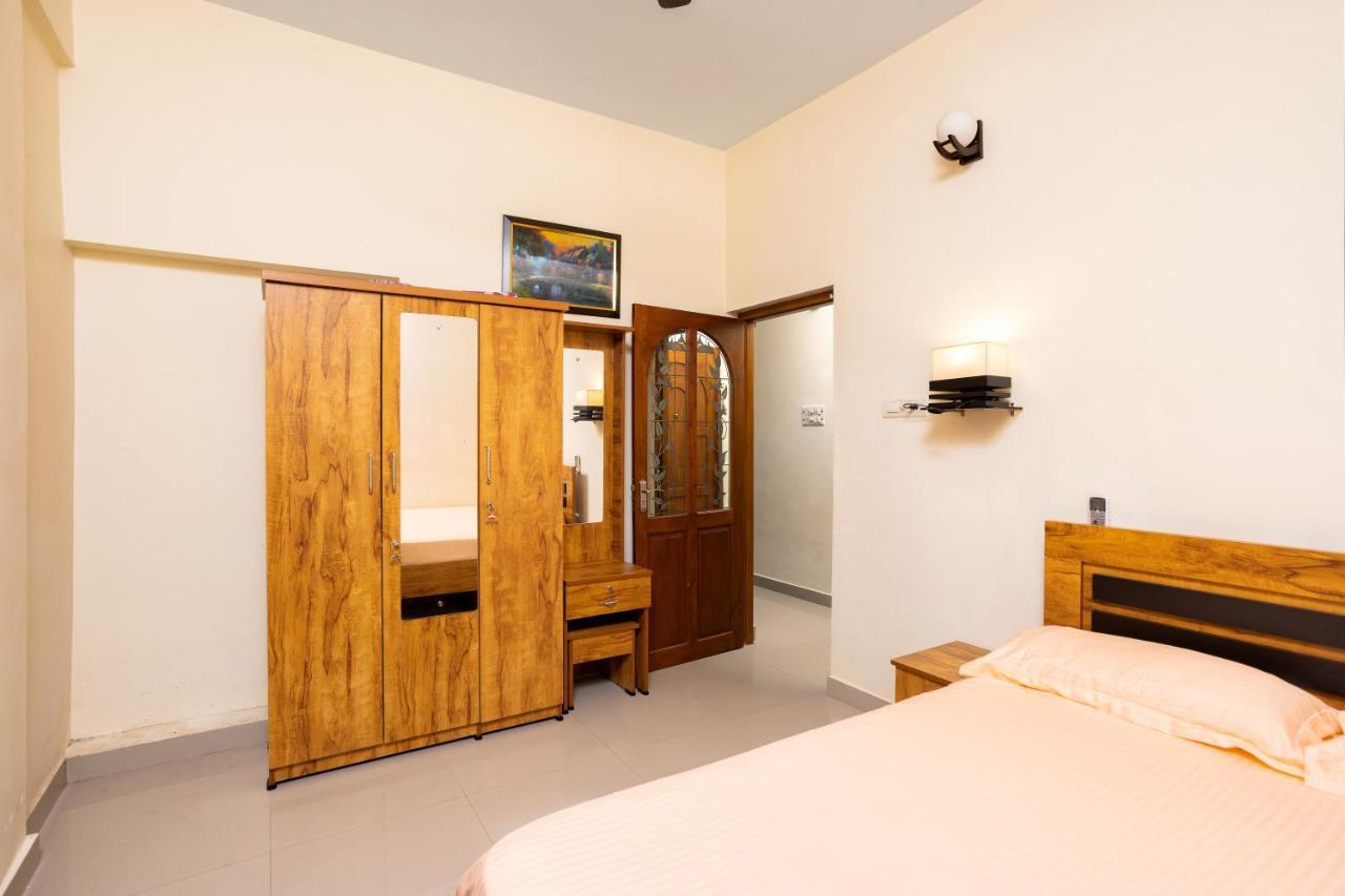 Paradise Inn Kochi Екстер'єр фото
